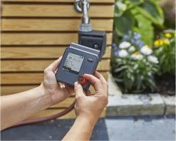 GARDENA - Select Computer Besproeiingscomputer - 3 Besproeiingen Per Dag -Tuin & Buiten Korting Winkel 1200x962