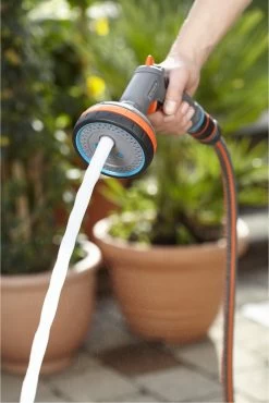 GARDENA - Comfort Broeskop - 5 Straalsoorten - Grijs -Tuin & Buiten Korting Winkel 801x1200